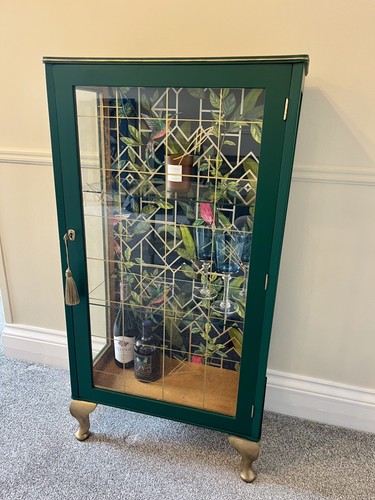 Vintage drinks cabinet display - cabinet,
